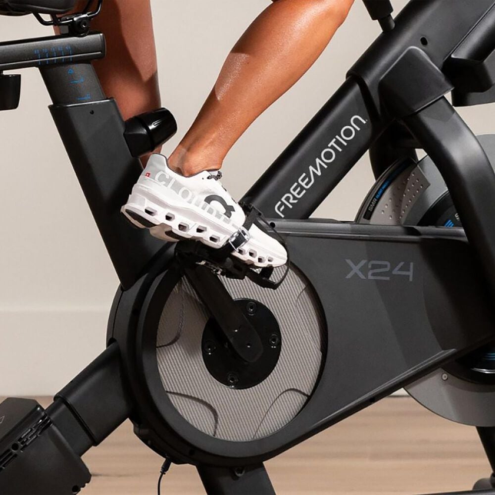 FreeMotion 8 Series b8 CoachBike in Black, , large