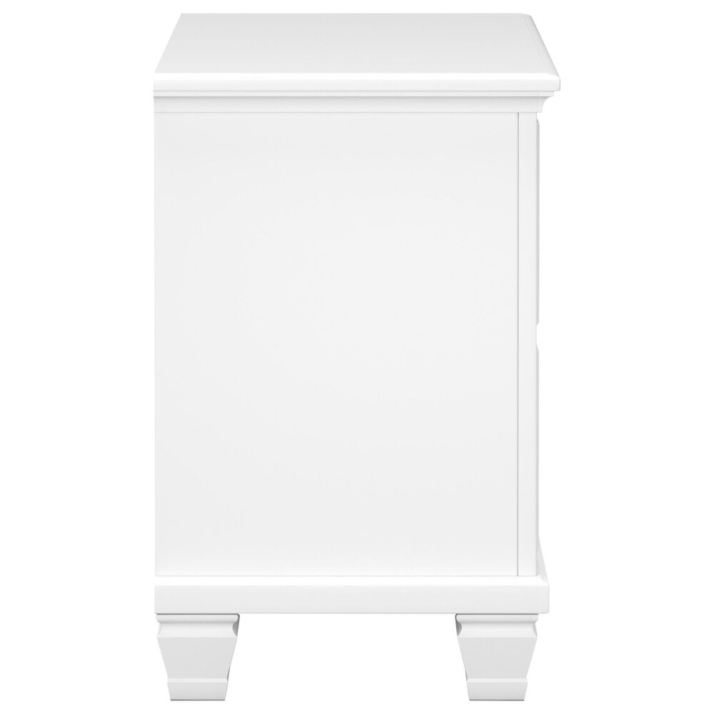 Ashley Fortman 4-Piece Full Bedroom Set in White, , large