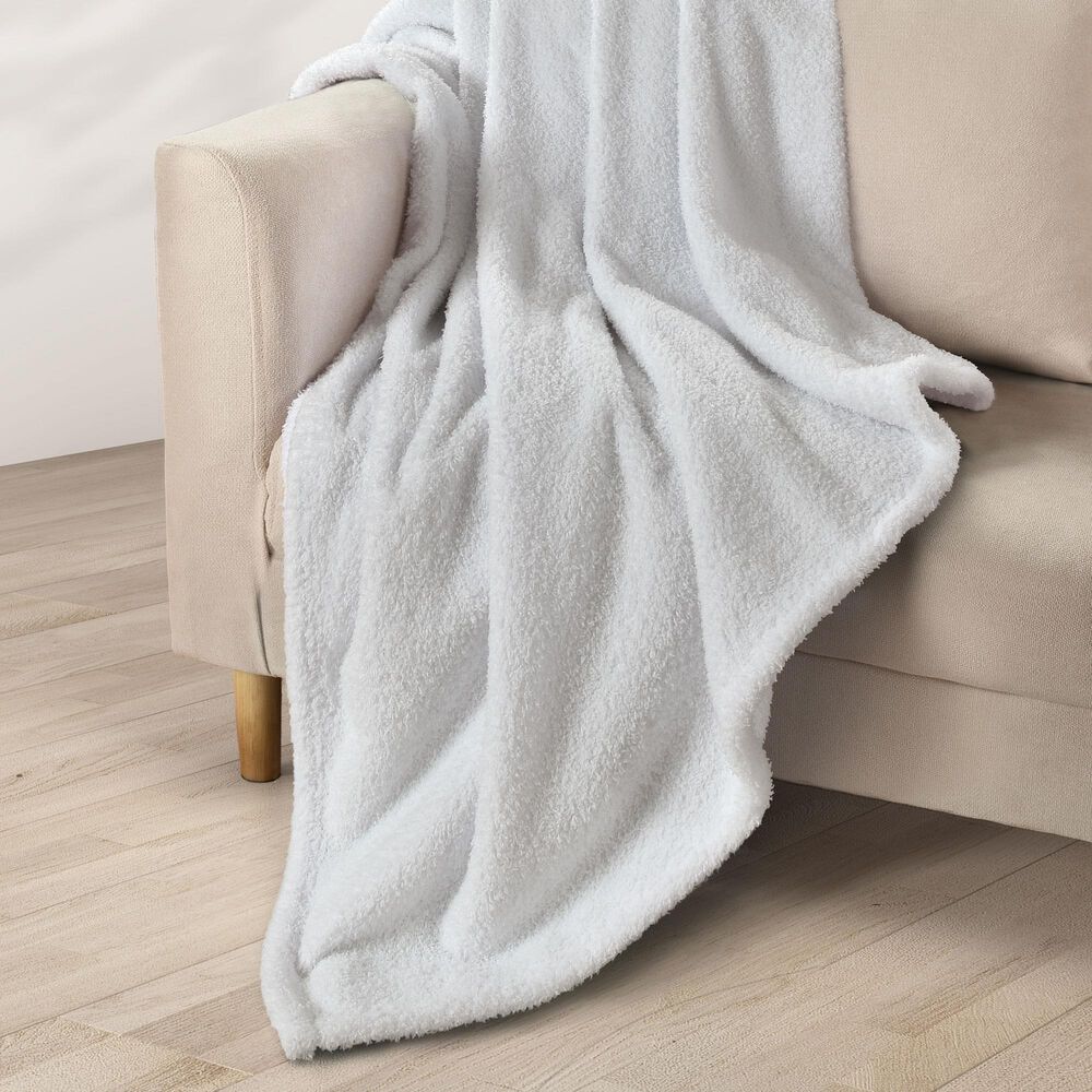J. Queen New York Cozy 50&quot; x 70&quot; Throw in White, , large