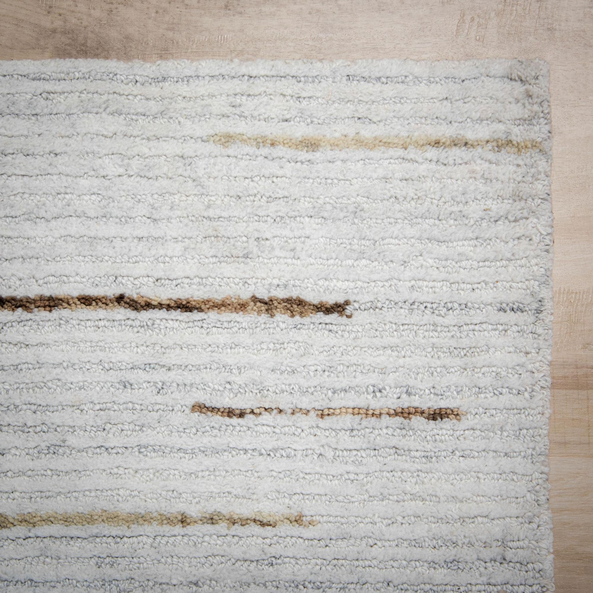 RIZZY Strada Ivory 5' x 8' Area Rug