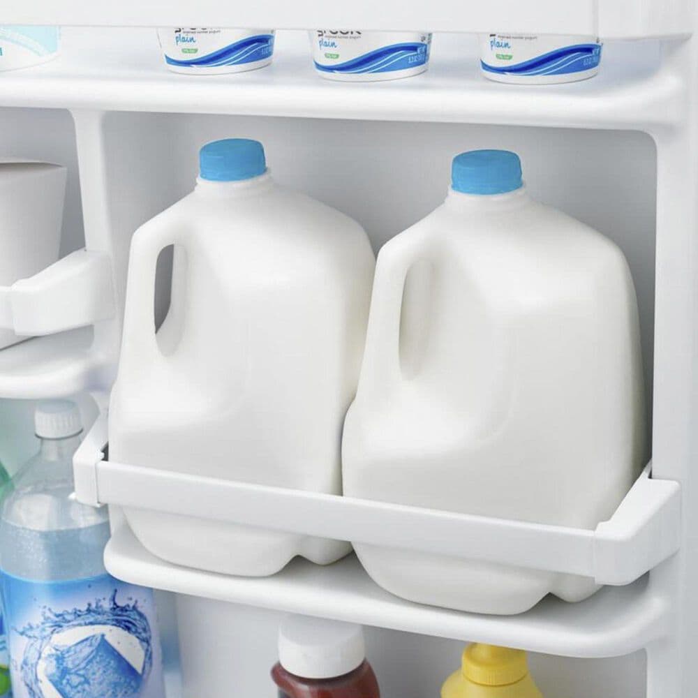 Amana 18 Cu. Ft. TopFreezer Refrigerator with Glass Shelves in