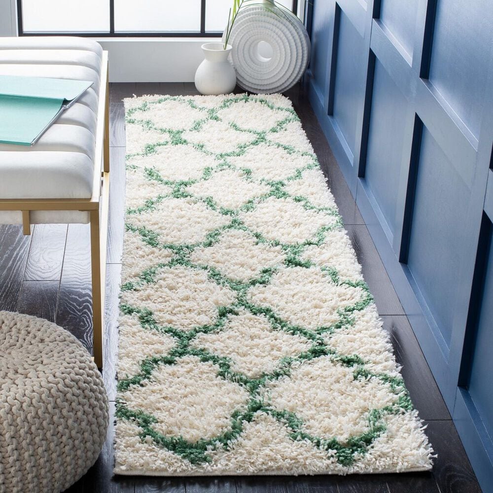 Safavieh Venus Shag 2&#39;2&quot; x 8&#39; Ivory and Green Runner, , large