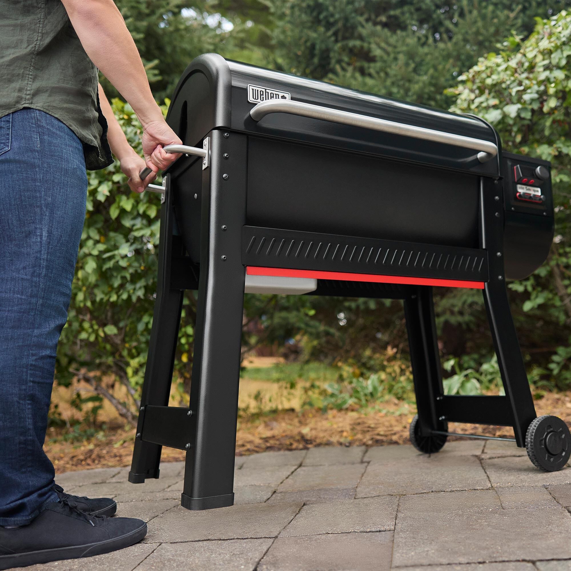 Weber Smoque XL Wood Pellet Grill in Black