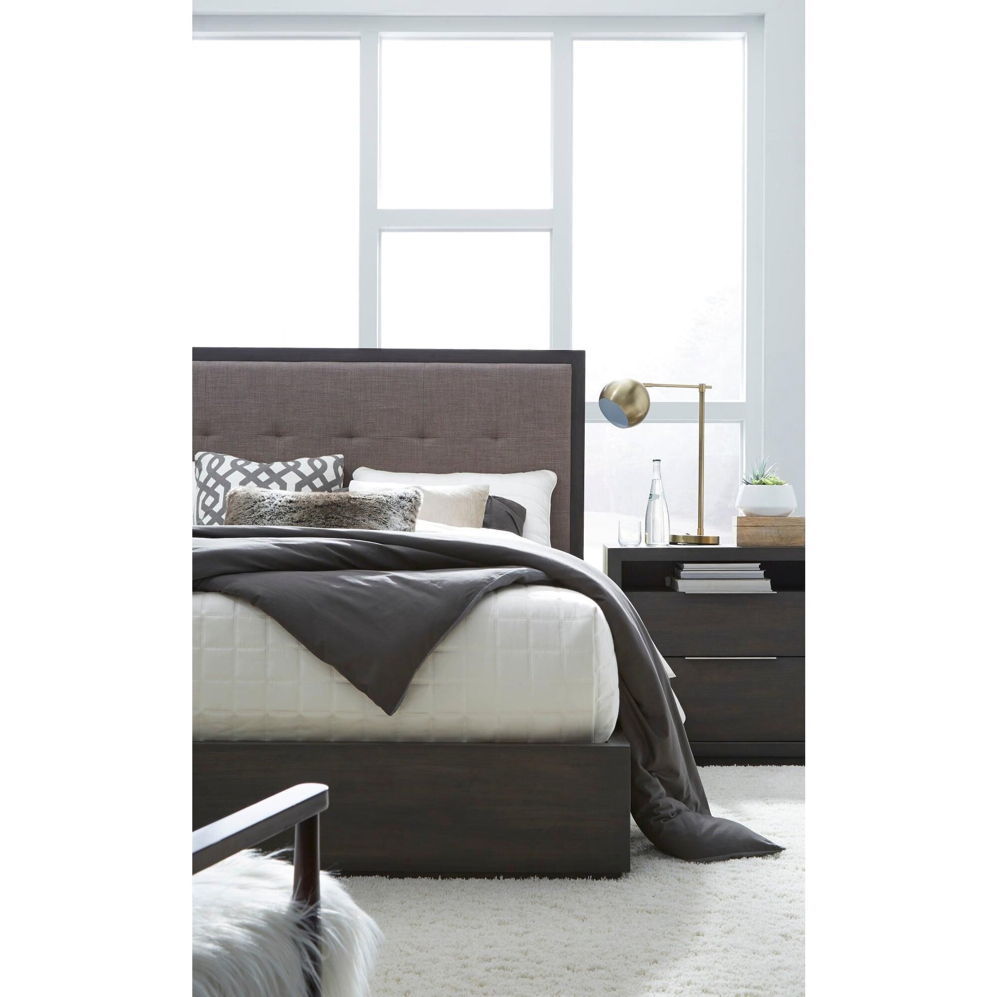 Urban Home Oxford 4-Piece Queen Bedroom Set in Basalt Gray