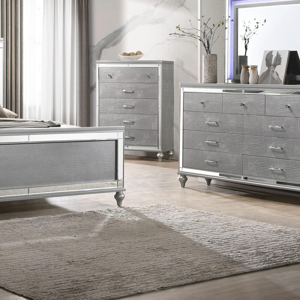 New Heritage Design Valentino 5-Drawer Chest in Silver, , large