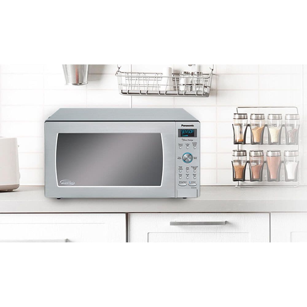 Panasonic 1.6 Cu. Ft. BuiltIn/Countertop Cyclonic Wave Microwave Oven