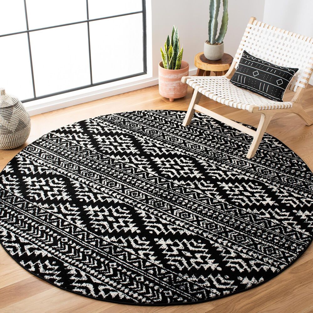 Safavieh Tulum Bohemian 5&#39; Round Black and Ivory Area Rug, , large