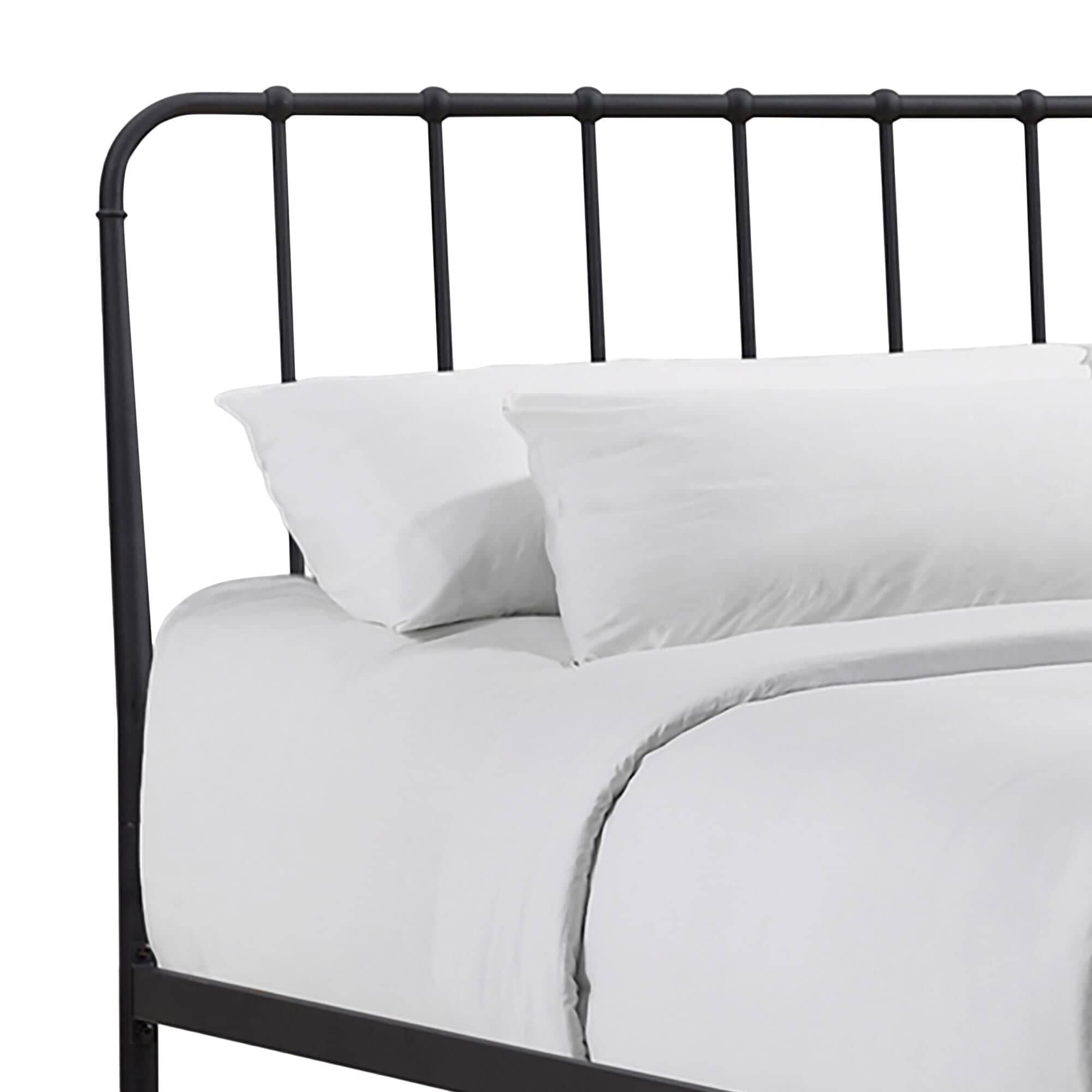 Hawthorne Furniture Farmhouse Queen Metal Panel Bed in Matte