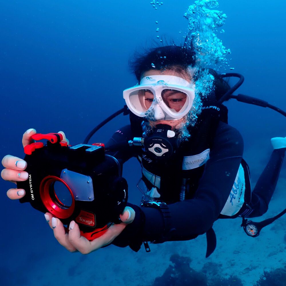 OM- System TG-6 Underwater Housing for Camera in Black, , large