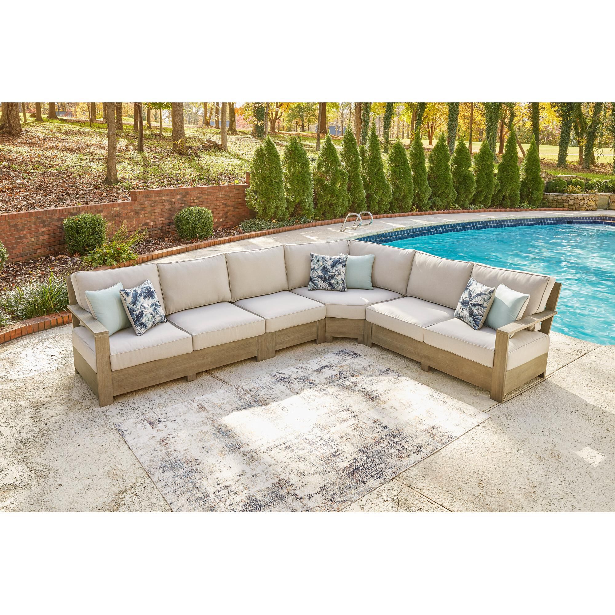 Signature Design by Ashley Silo Point 3 Piece Sectional with