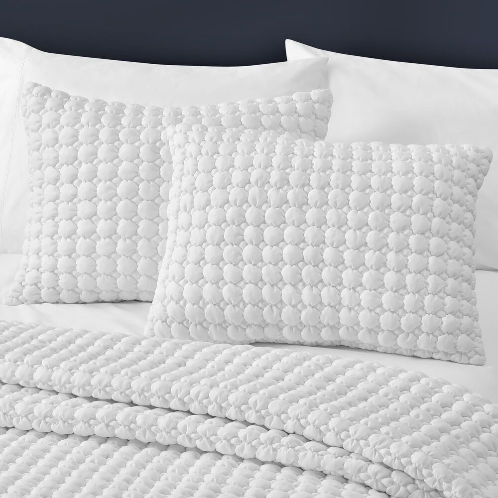 J. Queen Bold Cloud Puff 3-Piece King/Cal King Quilt Set in White, , large