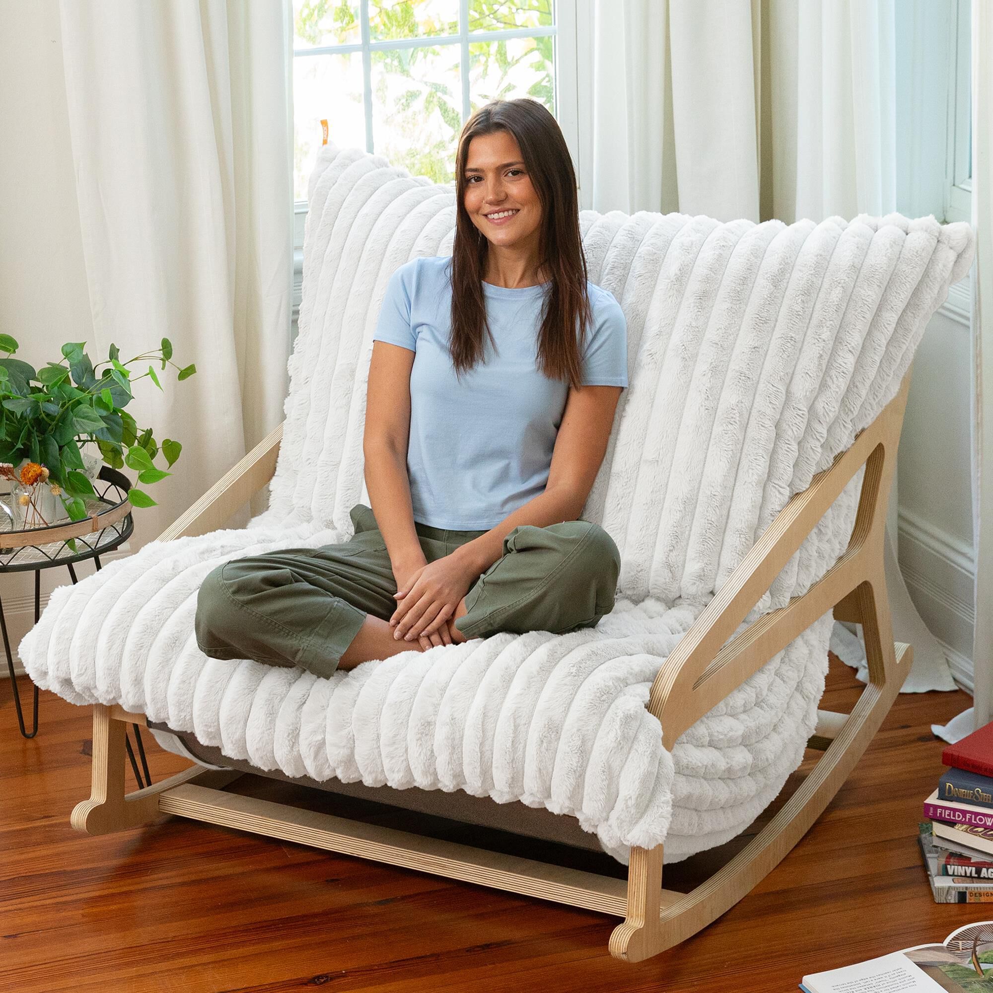 Jaxx Saxx Mondo Fur Bean Bag Rocking Chair in Ivory