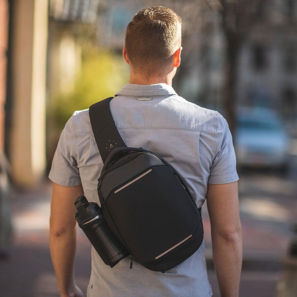 Nomatic Navigator 10L Sling Bag in Black, , large