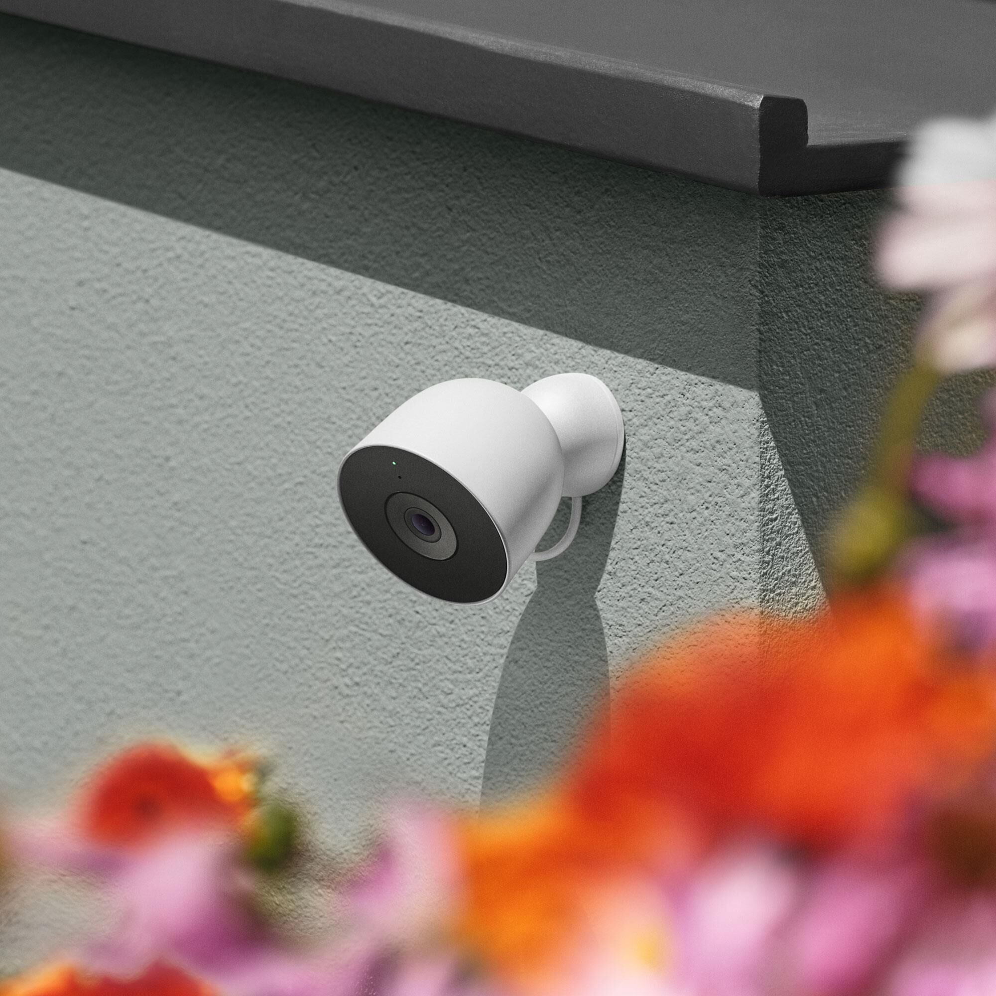 Google Nest Outdoor Smart Security Camera in Snow (2rd Gen)