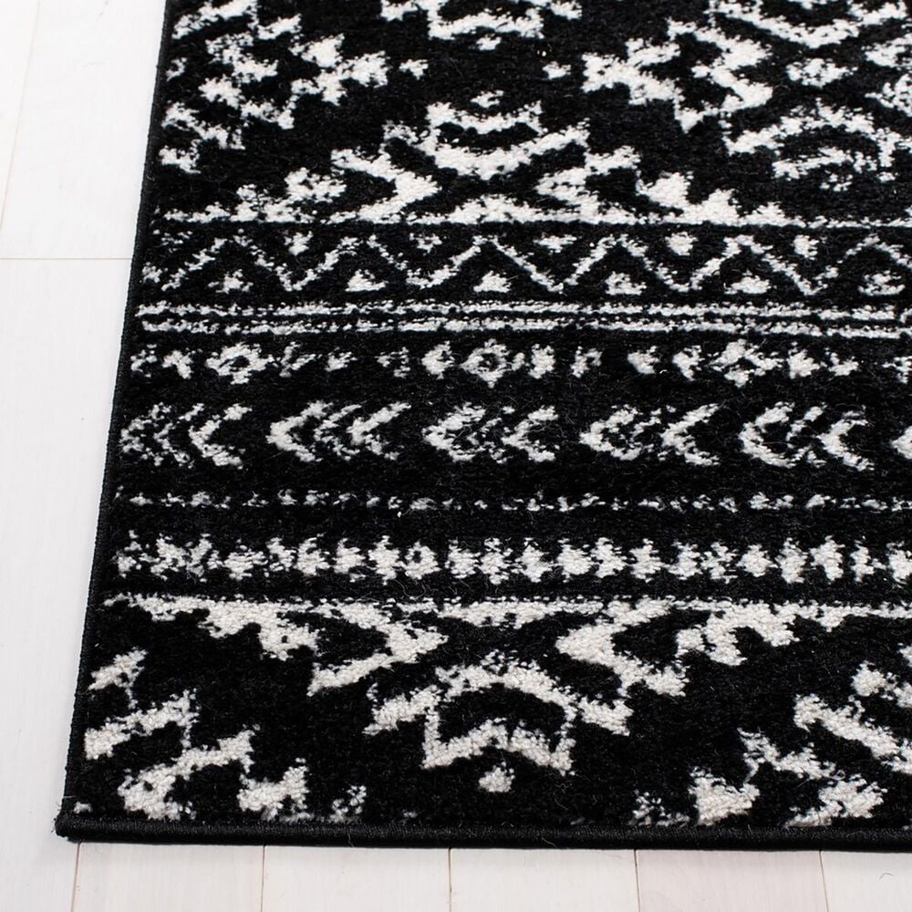 Safavieh Tulum 2&#39; x 5&#39; Black and Ivory Runner, , large