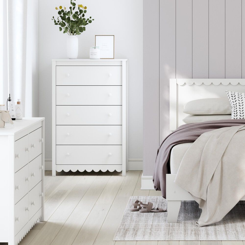 Ashley Hallityn 5-Drawer Chest in Matte White, , large