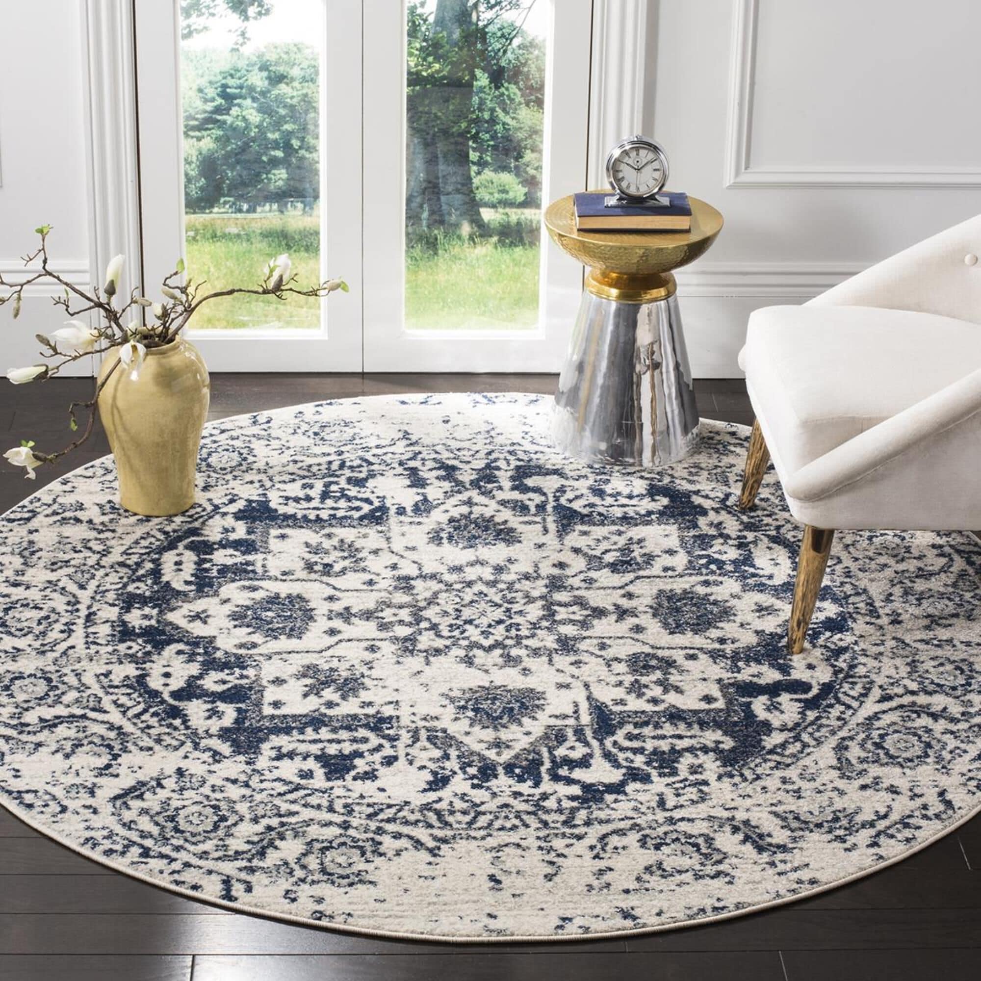 Round outlet cream rug