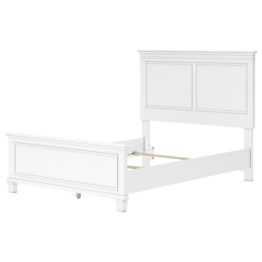 Ashley Fortman Full Panel Bed in White, , large