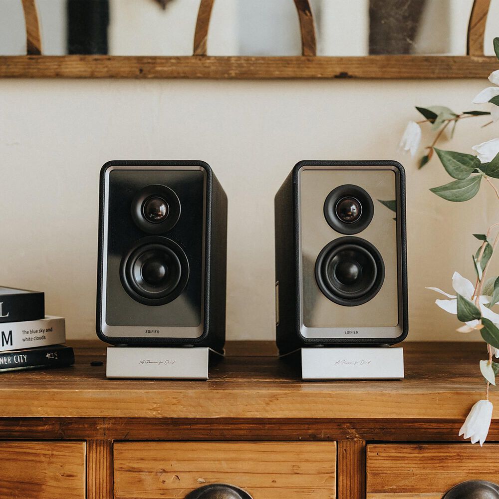 Edifier QR65 2.0 Hi-Res Audio Wireless Active Monitor Speakers Pair in Black, , large