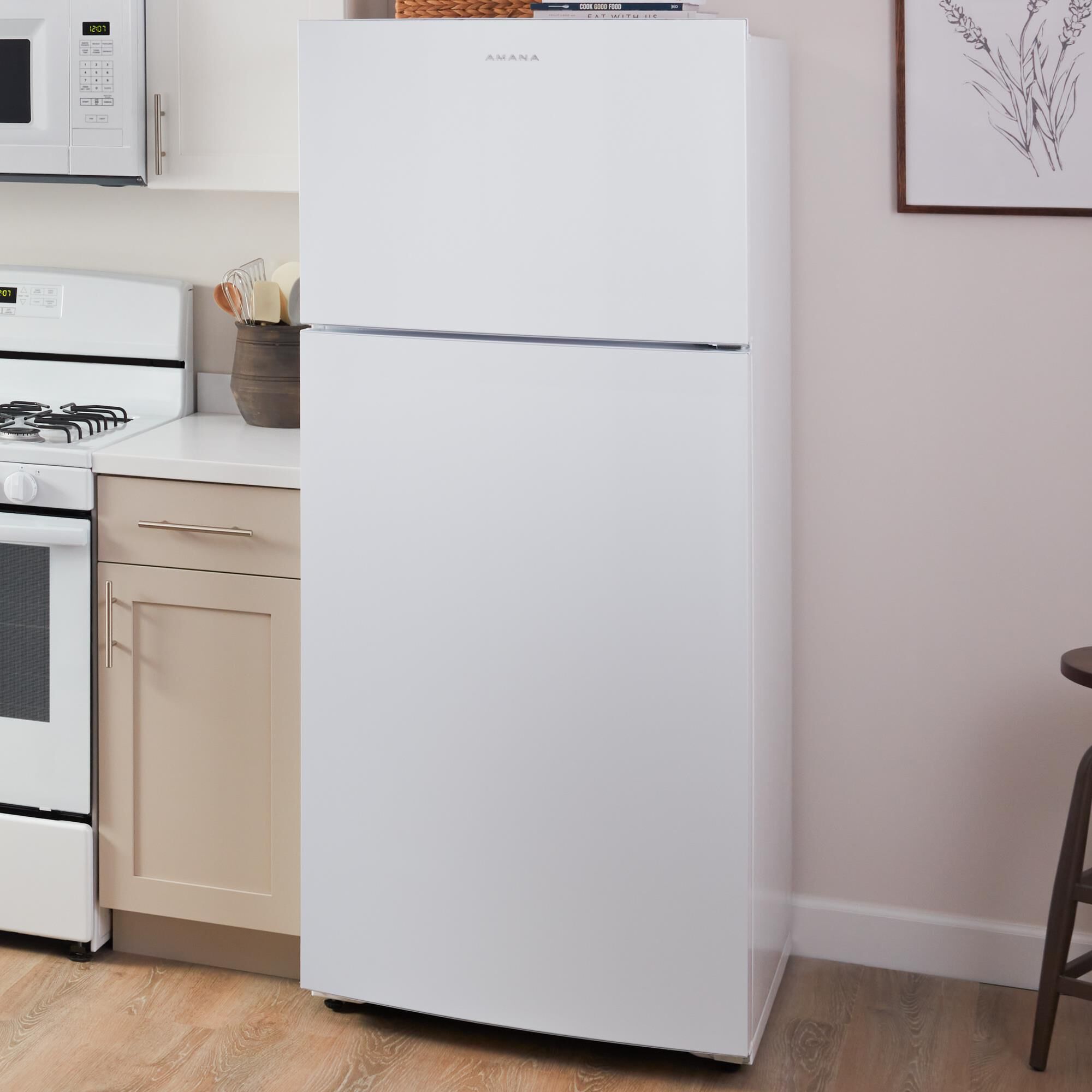 冷蔵庫・冷凍庫 Nami Amana 19 Cu. Ft. Wide Top-Freezer Refrigerator in White