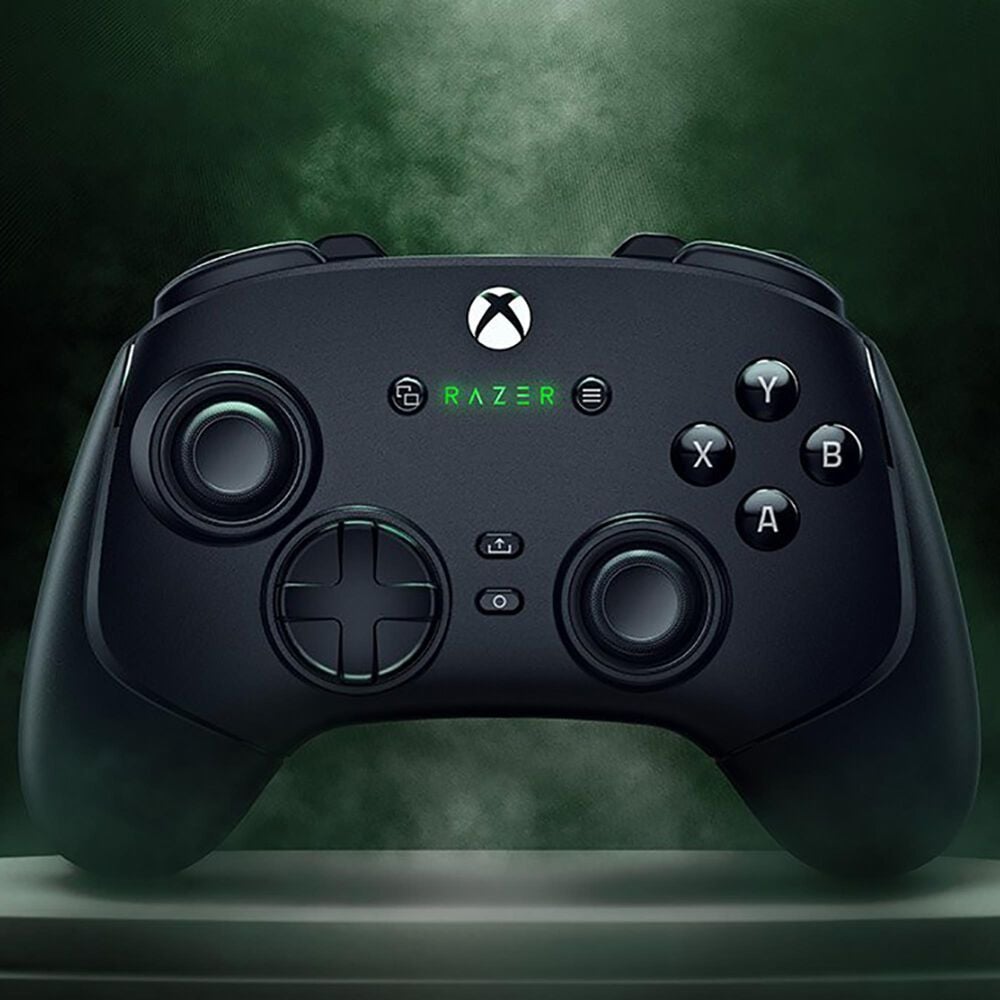 Razer Wolverine V3 Pro Wireless Gaming Controller for Xbox Series X/S and PC in Black, , large