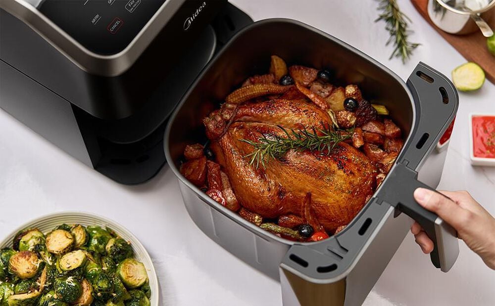 Midea Midea HeatXpress 7.8 Qt. 8-in-1 Air Fryer, , large