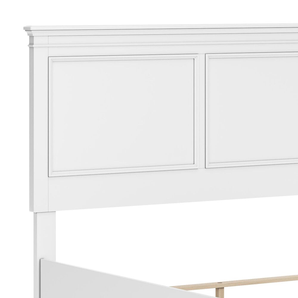 Ashley Fortman Queen Panel Bed in White, , large