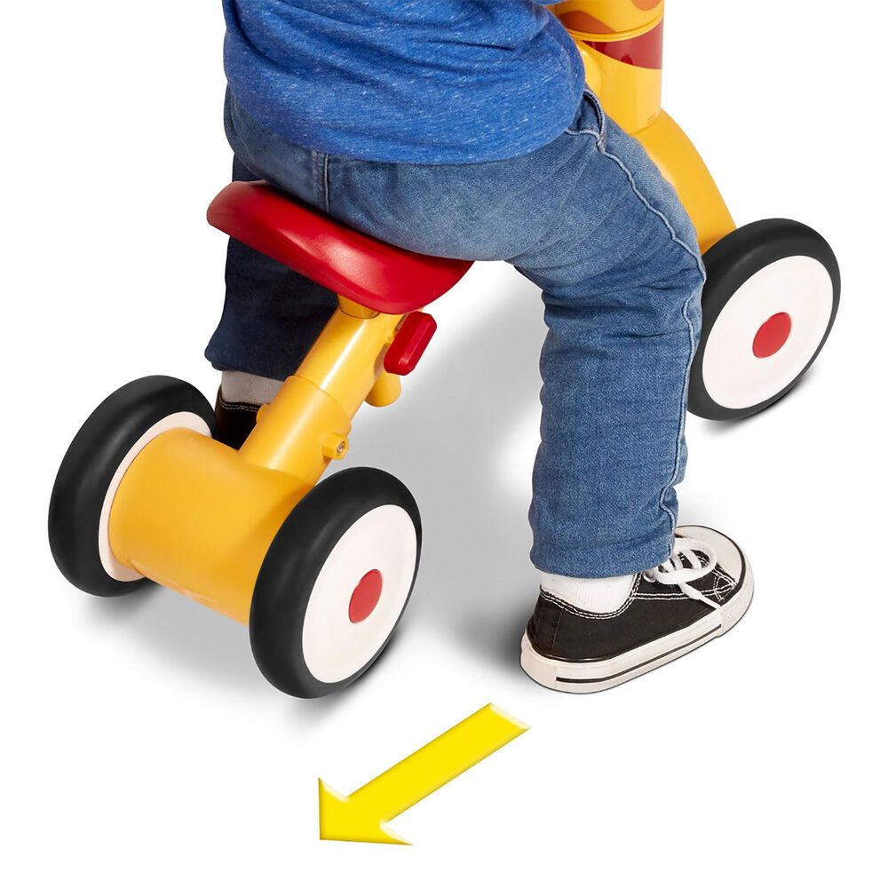 Radio Flyer Lil Racers Patches The Giraffe Ride-On in Multicolor, , large