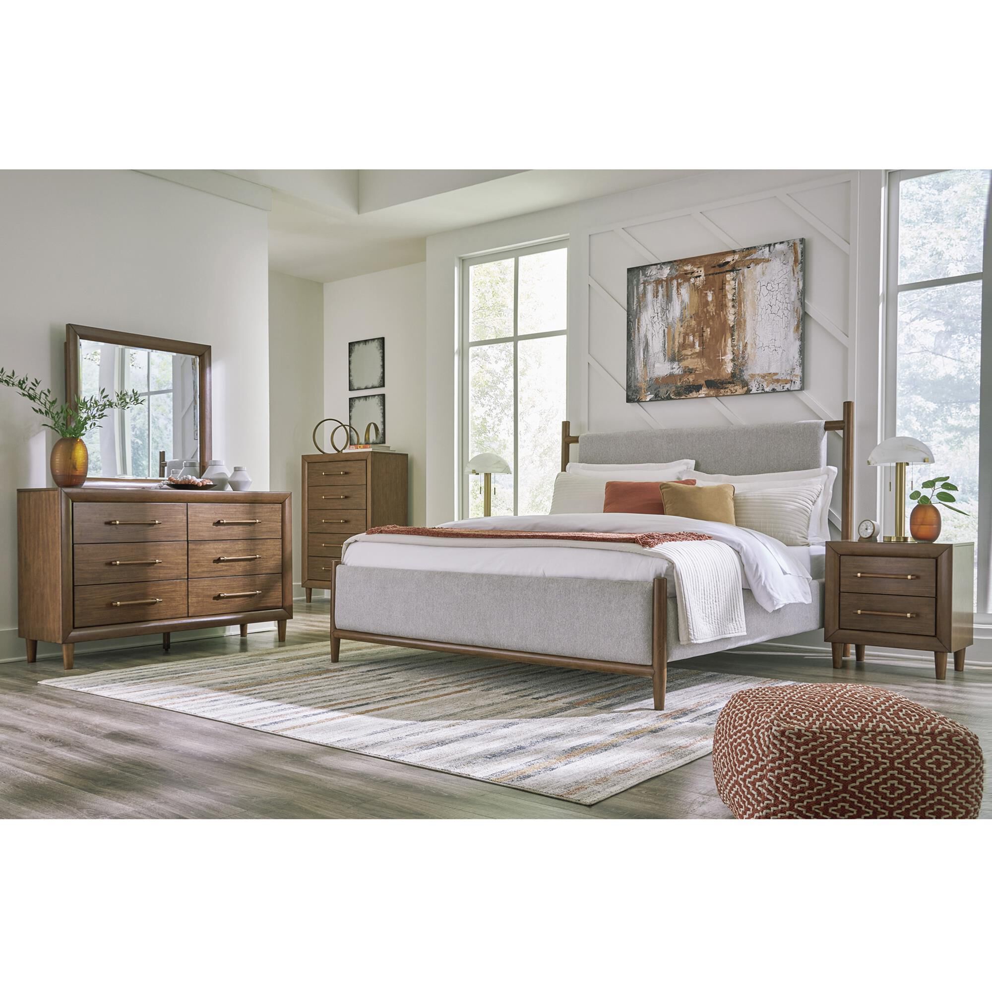 Ashley Lyncott 5-Piece Queen Bedroom Set in Brown