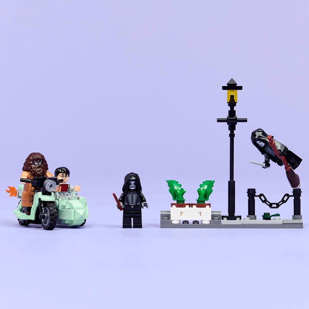 LEGO Harry Potter Hagrid and Harry's Privet Drive Escape Building Set, , large