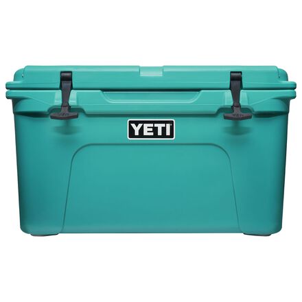 Yeti hard cooler in Aquifer Blue