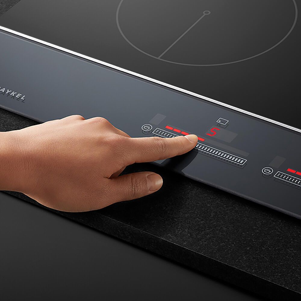 Fisher &amp; Paykel 36" Electric Cooktop in Black Glass, , large