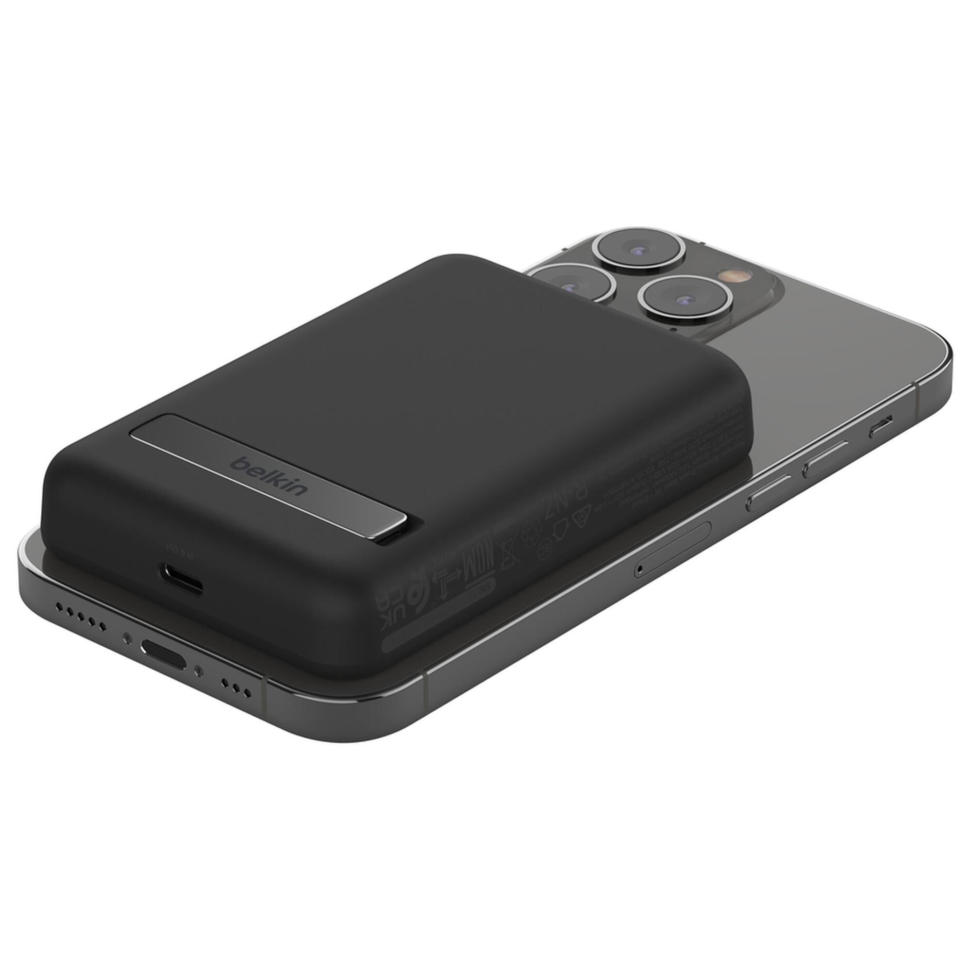 Belkin BoostCharge Magnetic Wireless Power Bank with Stand in Black