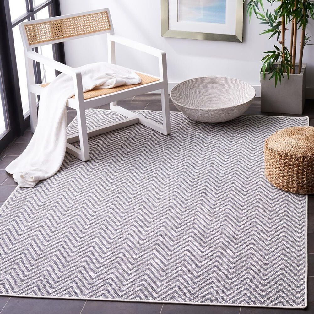 Safavieh Martha Stewart Cyprus 4&#39;5&quot; x 6&#39;5&quot; Blue and Creme Area Rug, , large