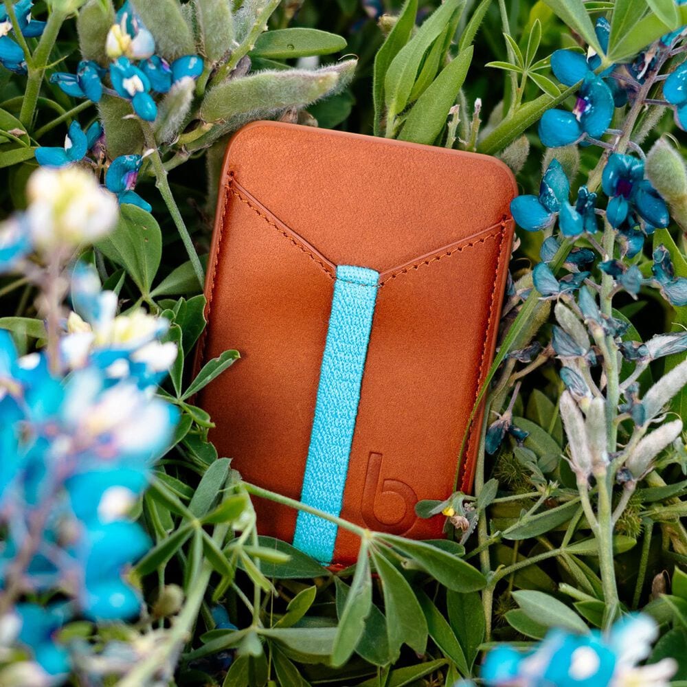 Bluebonnet Cases Minimalist Full-Grain Leather MagSafe Wallet Card Holder in Saddle Tan, , large