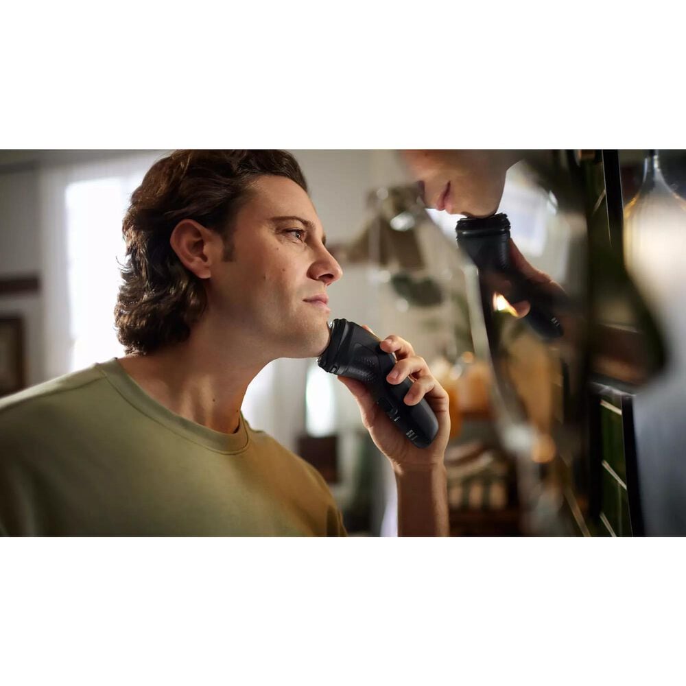 Norelco 2400 Wet and Dry Electric Shaver in Deep Black, , large
