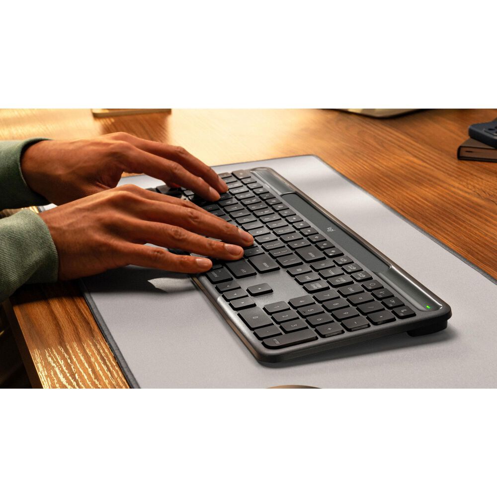 Logitech Signature Slim Solar+ Wireless Keyboard for Mac in Graphite, , large