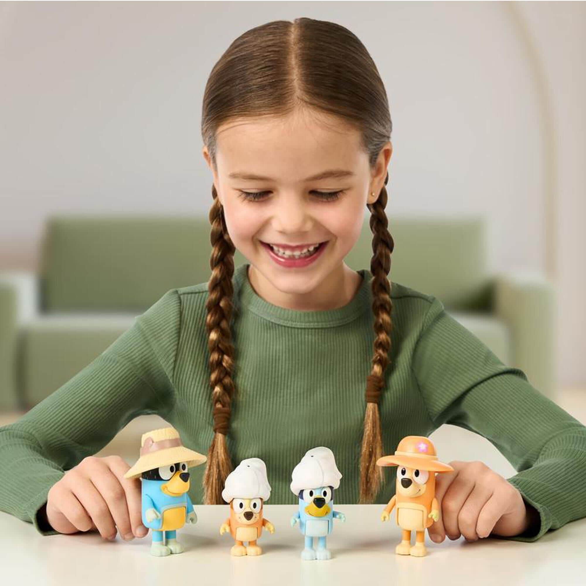 Bluey Bluey 4-Pack Family Trip Action Figure