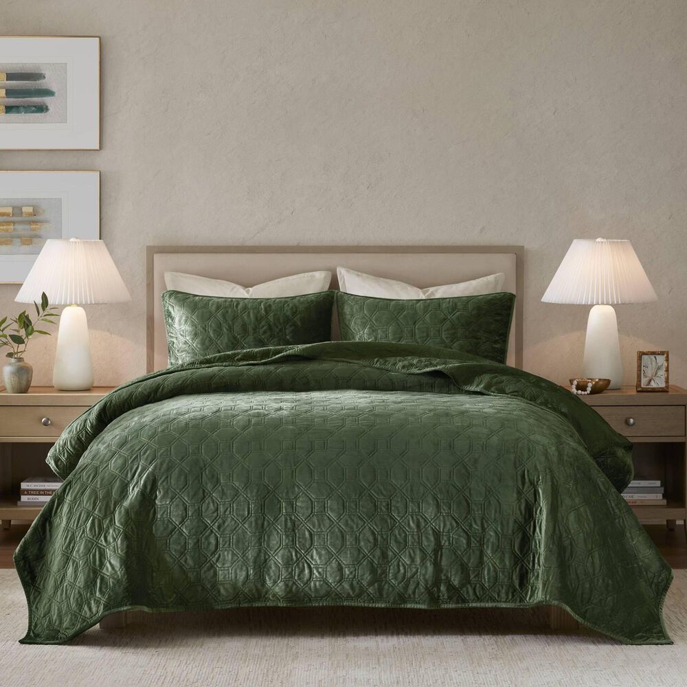Hampton Park Harper 3-Piece California King Velvet Quilt Set in Green, , large