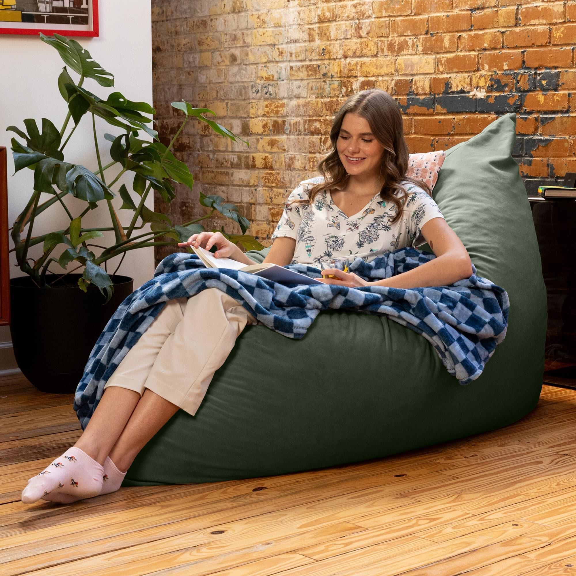 Jaxx Saxx Lush Velvet Bean Bag Lounge Chair in Green