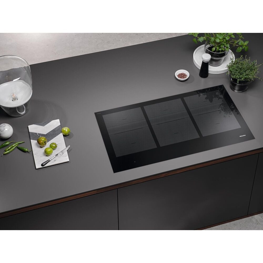 Miele 36&quot; Induction Cooktop in Black, , large