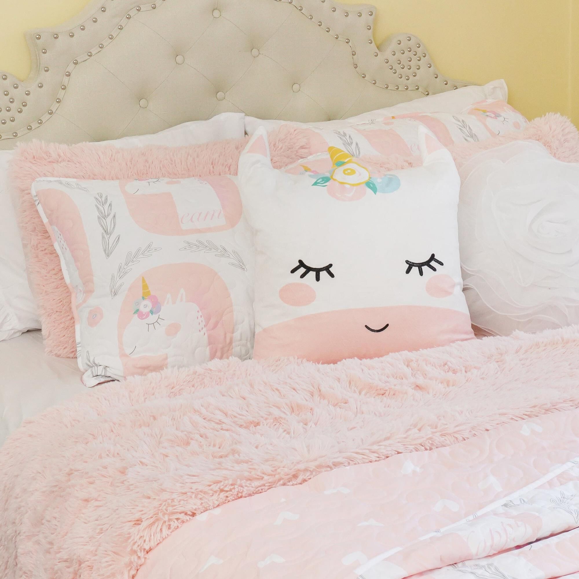 Unicorn store twin quilt