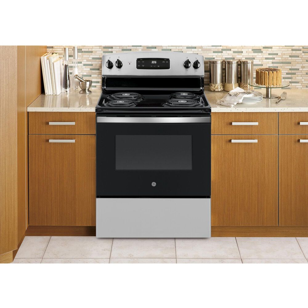 GE Appliances 30" Freestanding Electric Range with Coil Top in