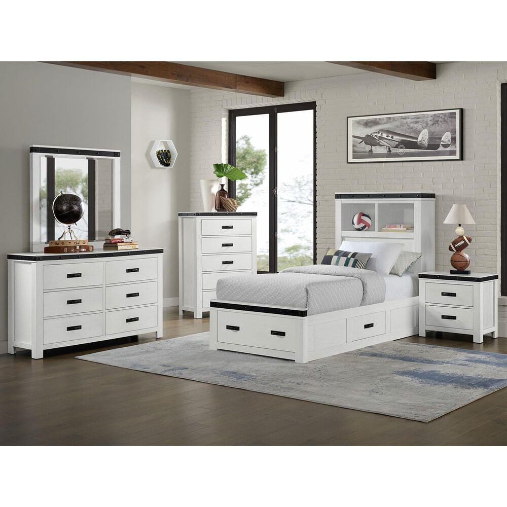 Mayberry Hill Wade 5-Drawer Chest in White, , large