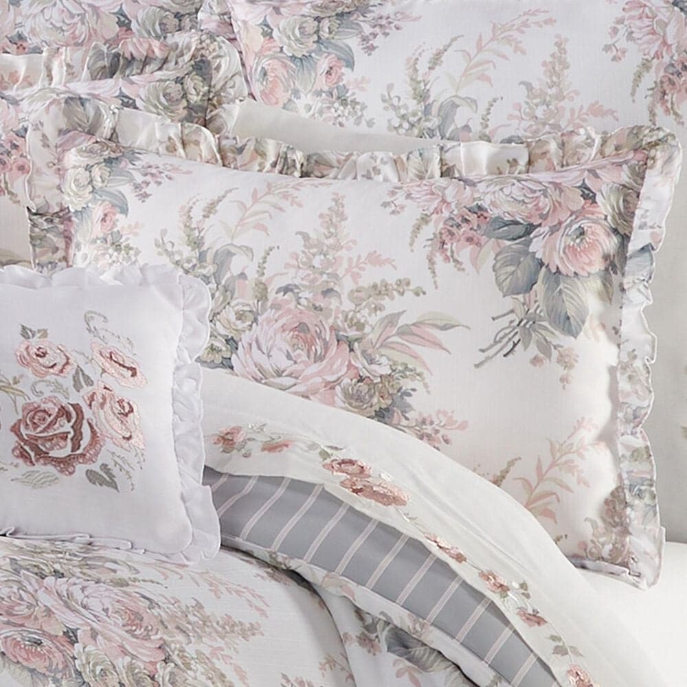 J. Queen New York Estelle 3-Piece Full/Queen Quilt Set in Blush, , large
