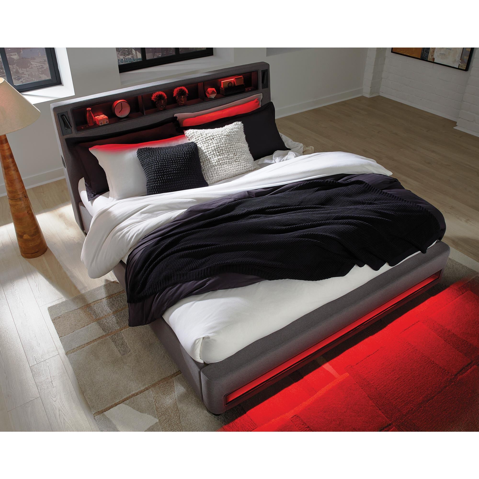 Ashley Verishaw Queen Platform Upholstered Bed in Gray