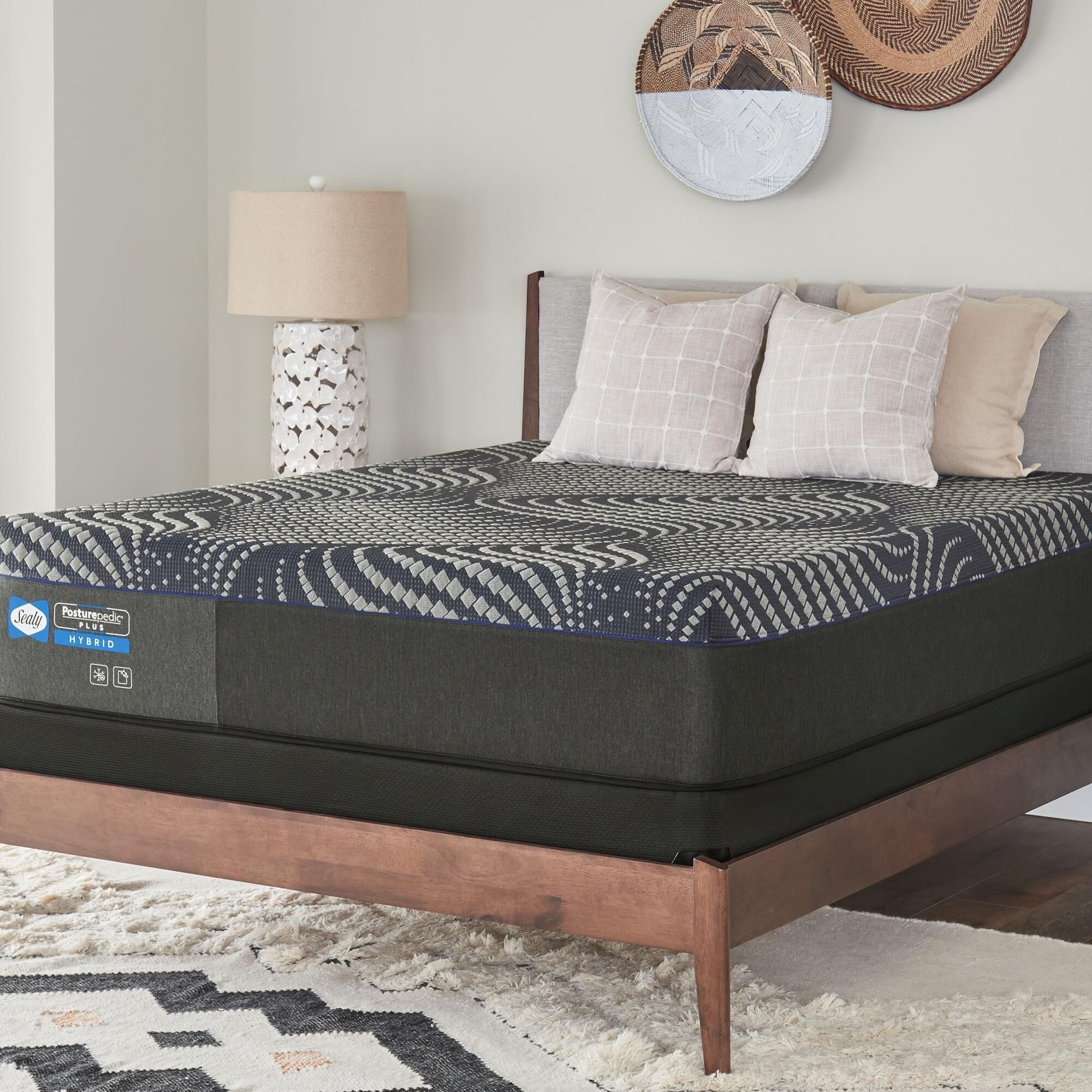 Sealy Posturepedic Plus Albany Hybrid Medium King Mattress with