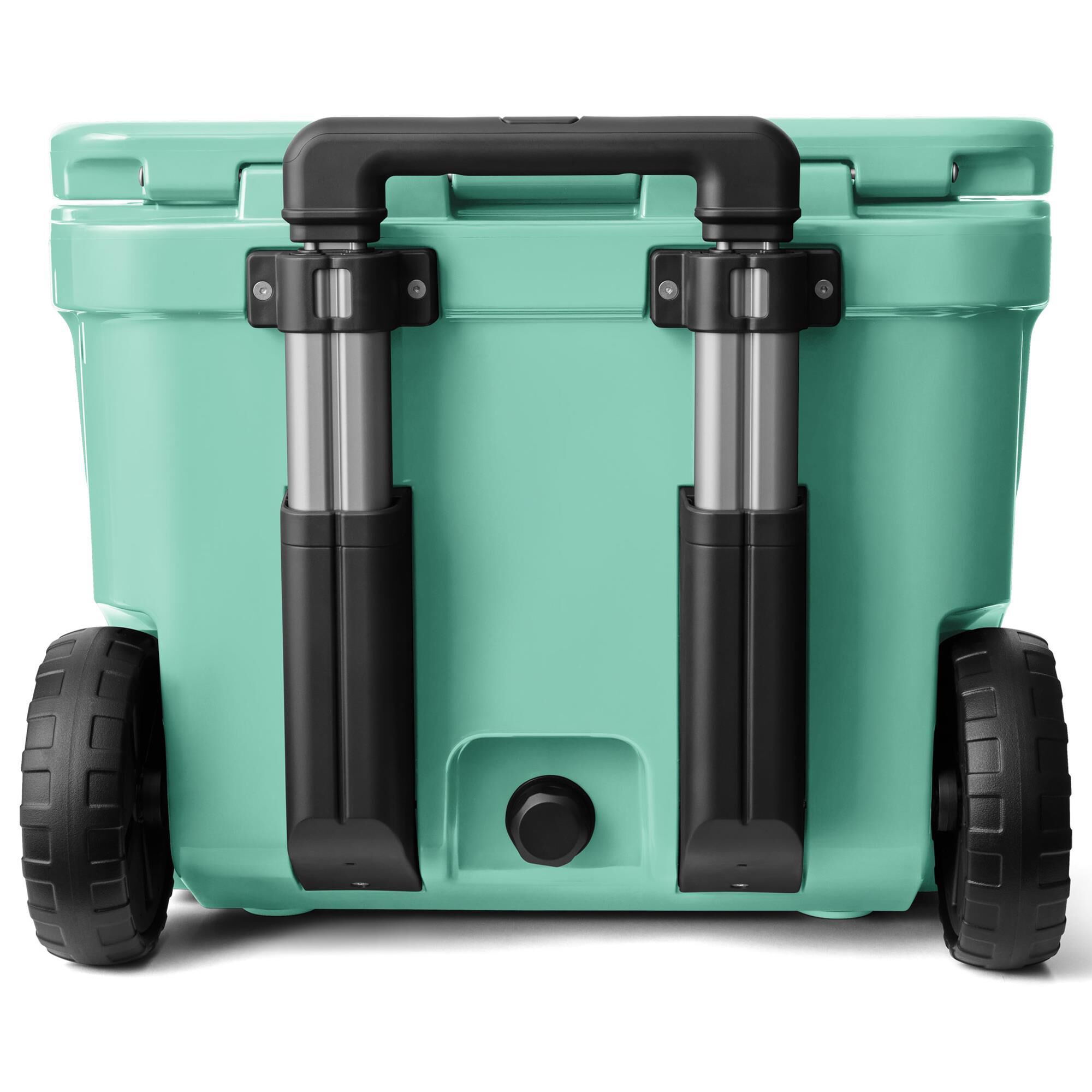 YETI Roadie 32 Hard Cooler in Seafoam