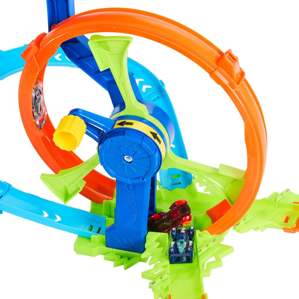 Hot Wheels Rapid Launch and Loop Playset with 1:64 Scale Die-Cast Toy Car in Multicolor, , large