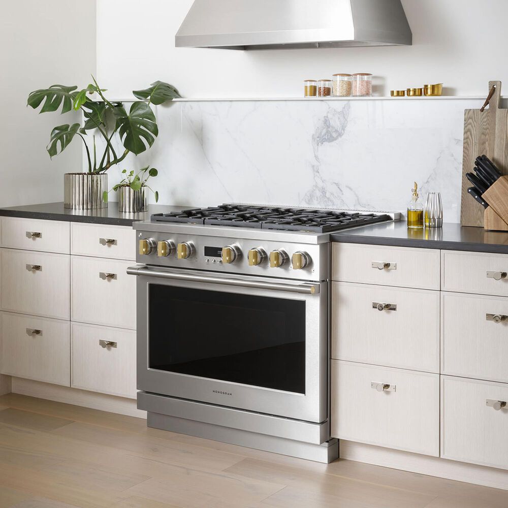 Monogram 36&quot; Dual-Fuel Professional Range with 6 Burners in Stainless Steel, , large